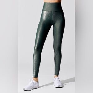 Carbon38 Takara Shine Crocodile Print Leggings size Small in Hunter Green